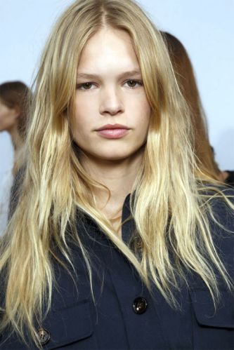 See how this look is done.  It is unpolished in the face, so the hair has to match this to pull off this undone look.