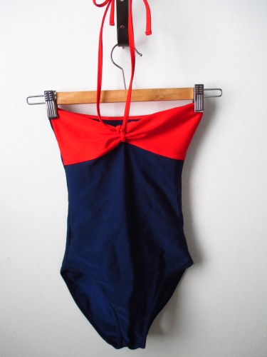 Such fun colours! Tangerine red, and navy blue, haltered and just super fitted and cute. I really lucked out on this bathing suit find...