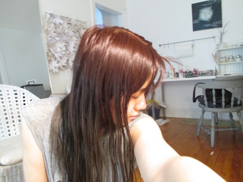 I got rid of the greeny part in the middle, but now the ends were stained by dark colourant, making the colour flat, especially from the bottom half down.